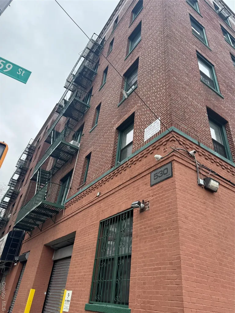 530 159th Bronx NY 10451