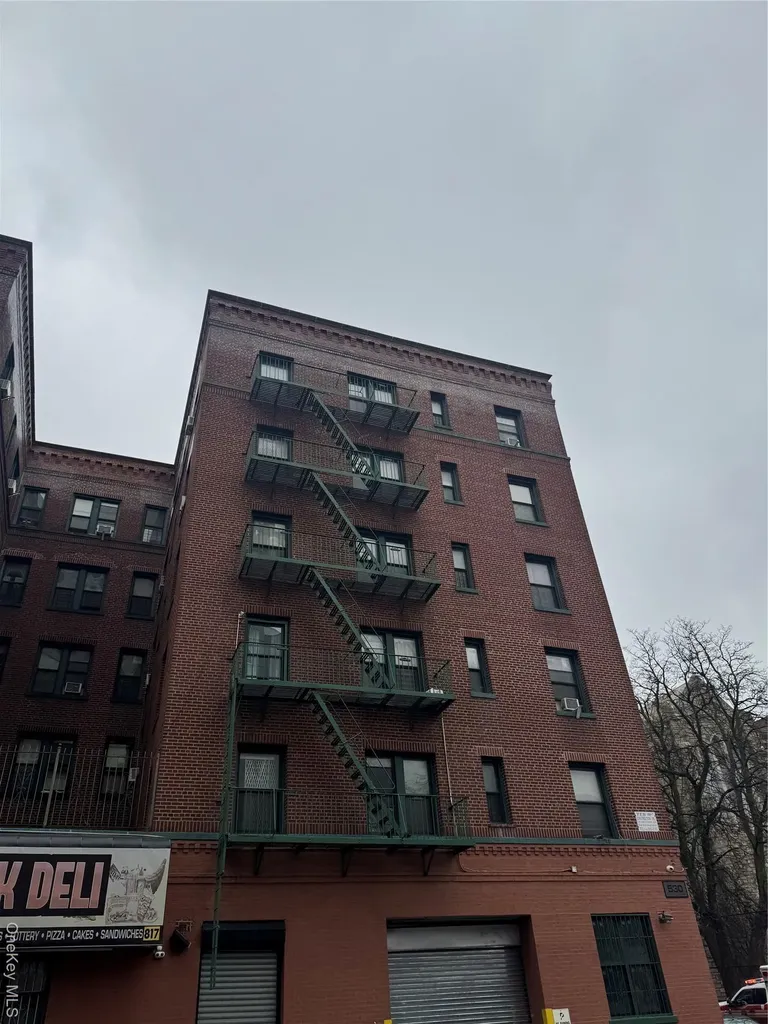 530 159th Bronx NY 10451