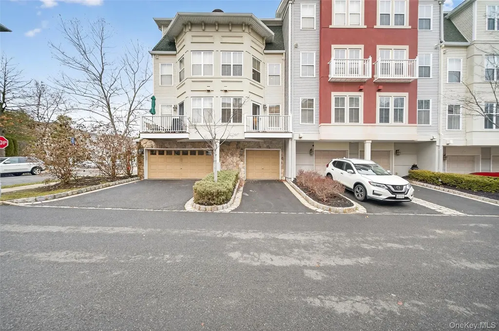 3 Harbor Pointe Drive Haverstraw NY 10927