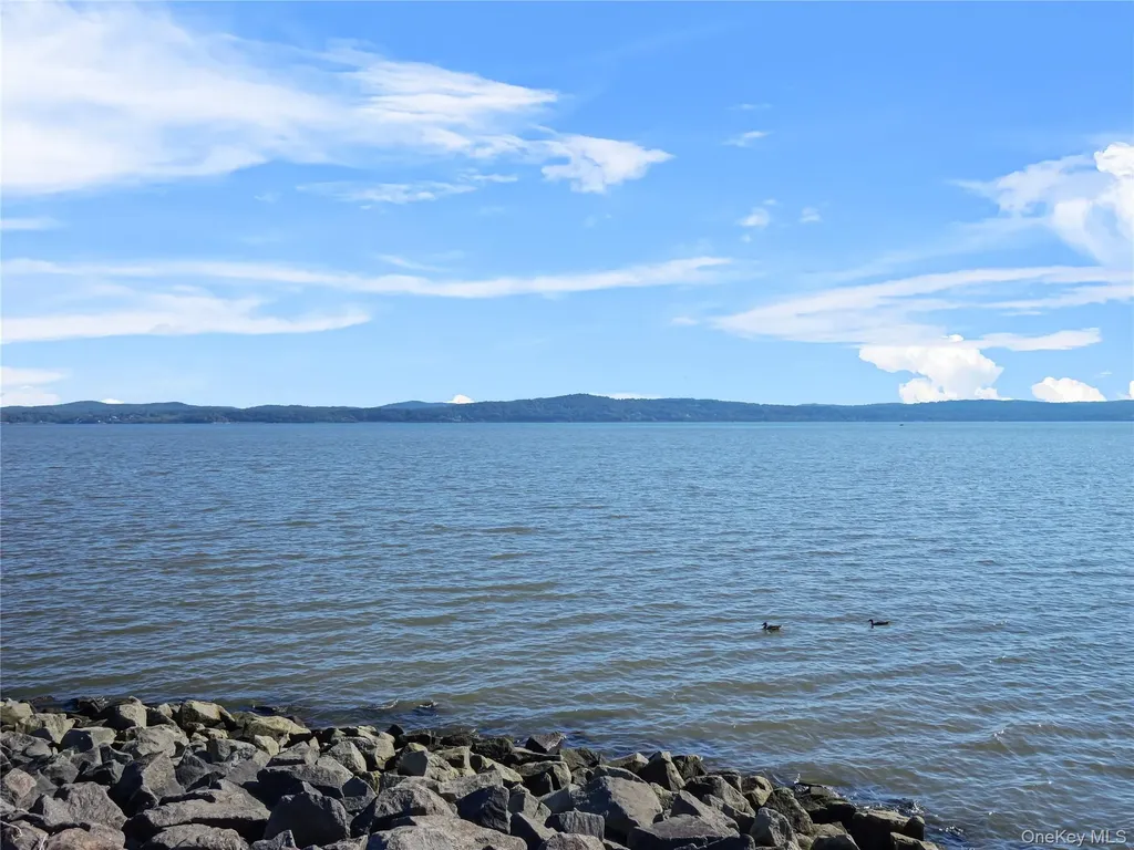 3 Harbor Pointe Drive Haverstraw NY 10927