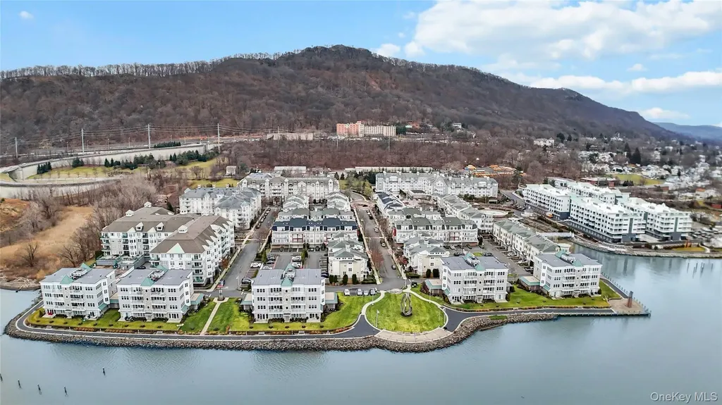 3 Harbor Pointe Drive Haverstraw NY 10927