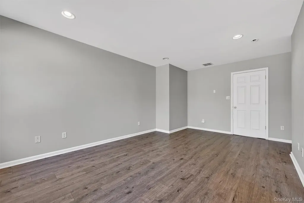 44 Barr Lane Monroe NY 10950