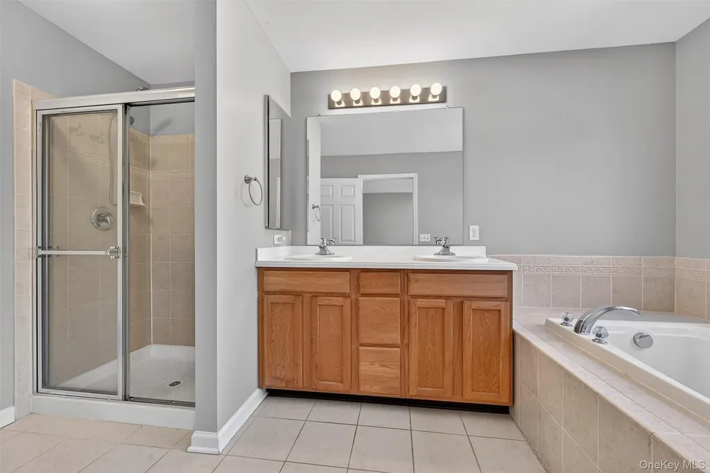 44 Barr Lane Monroe NY 10950