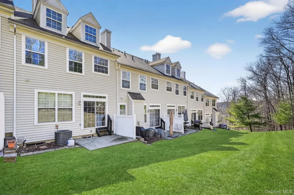 44 Barr Lane Monroe NY 10950
