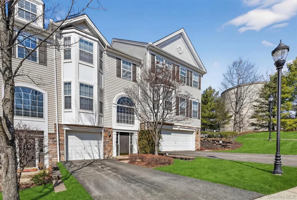 44 Barr Lane Monroe NY 10950
