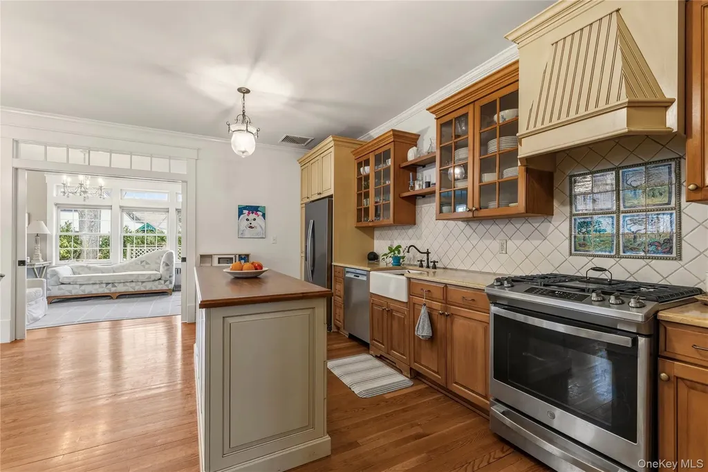 47 Hillcrest Avenue Larchmont NY 10538