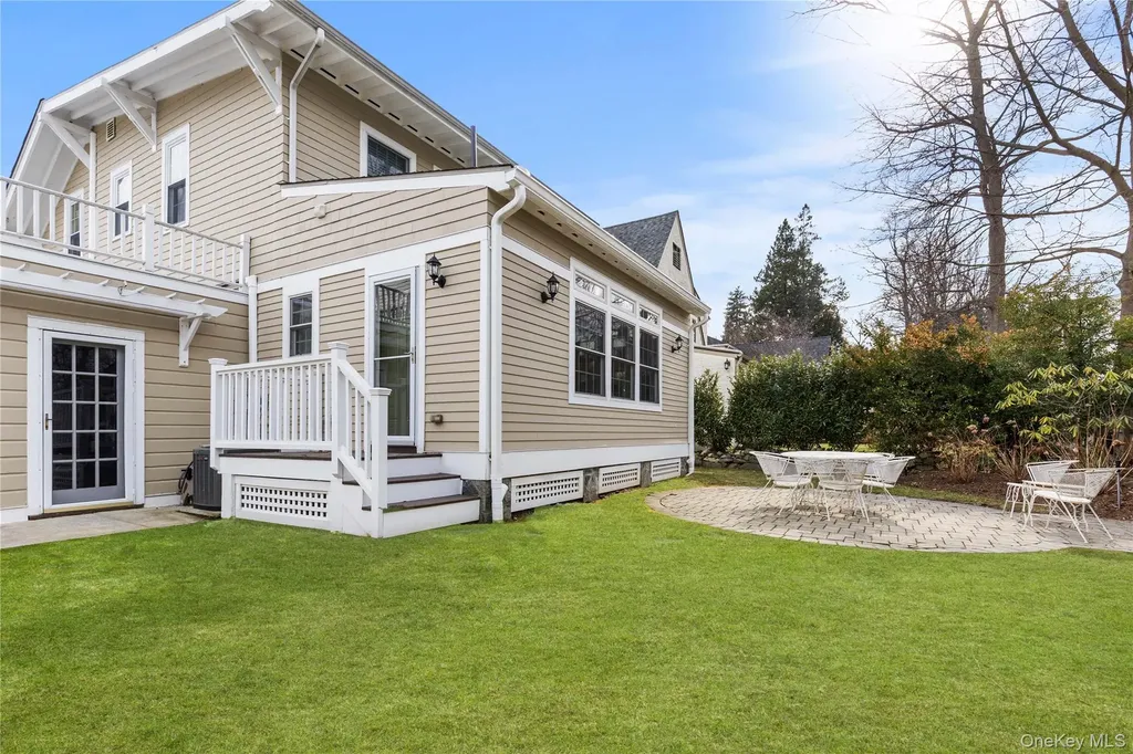 47 Hillcrest Avenue Larchmont NY 10538