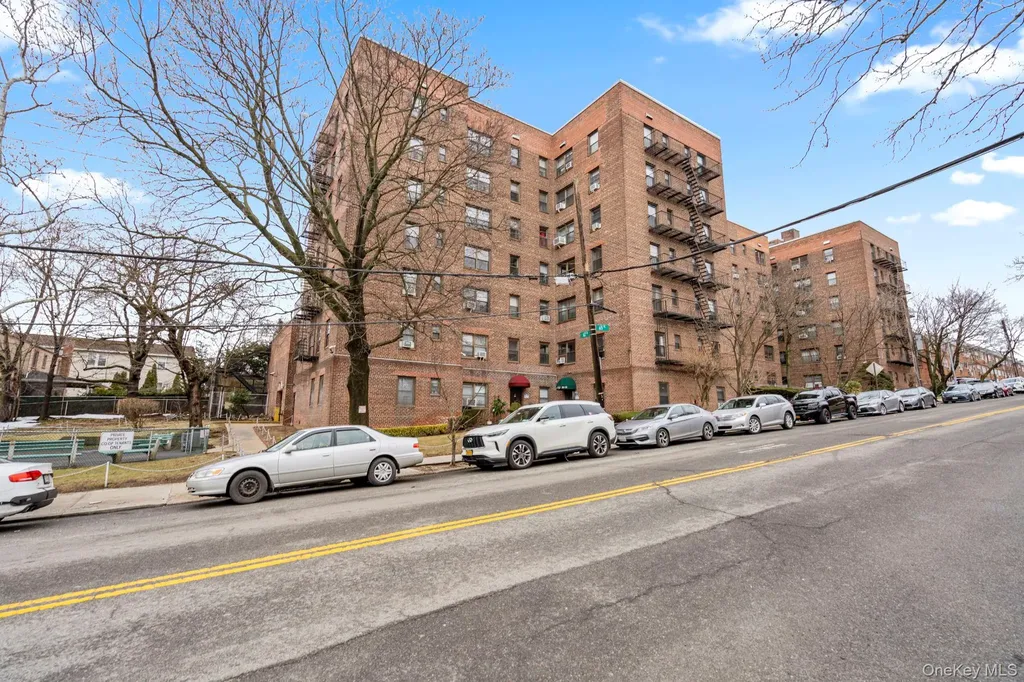 5221 65th Place Maspeth NY 11378