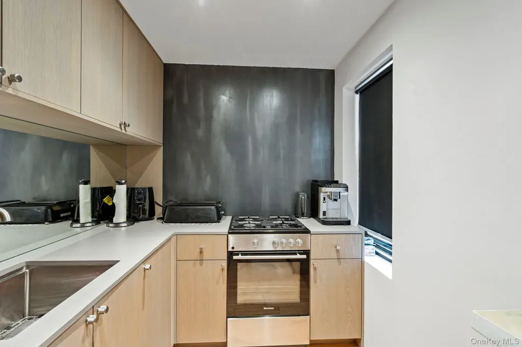 5221 65th Place Maspeth NY 11378