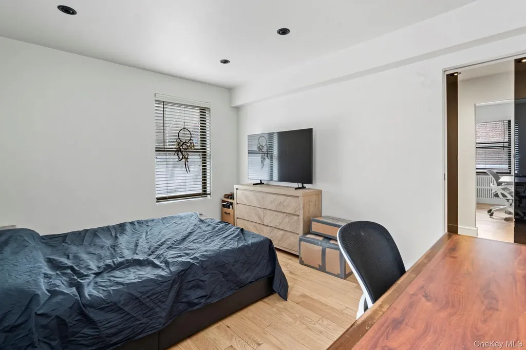 5221 65th Place Maspeth NY 11378