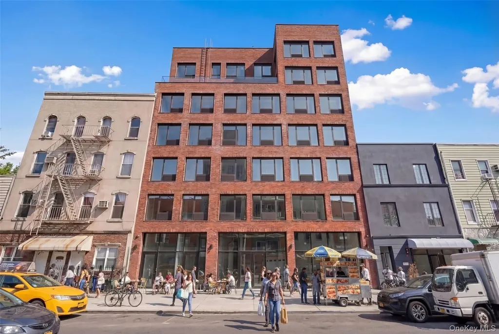 444 Graham Avenue Brooklyn NY 11211