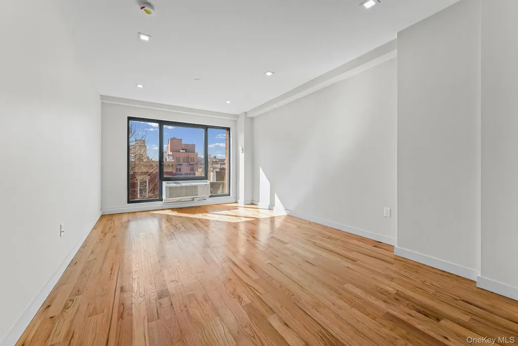 444 Graham Avenue Brooklyn NY 11211