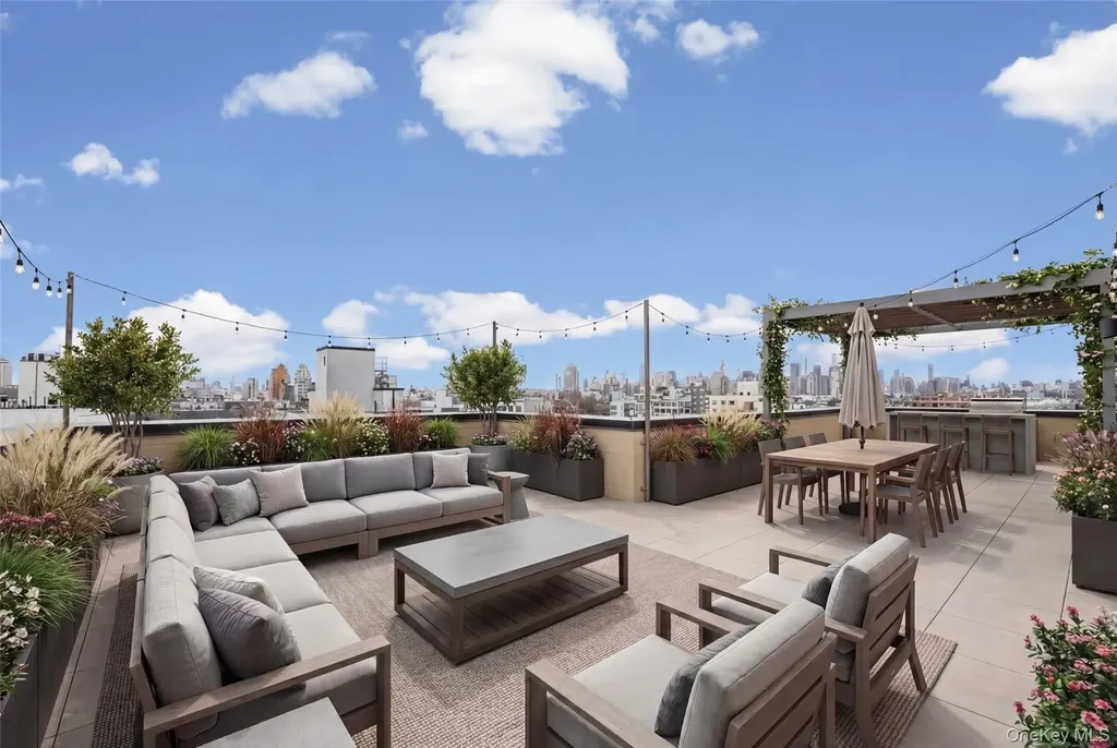 444 Graham Avenue Brooklyn NY 11211