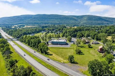 70 Pleasant Hill Road New Windsor NY 12553