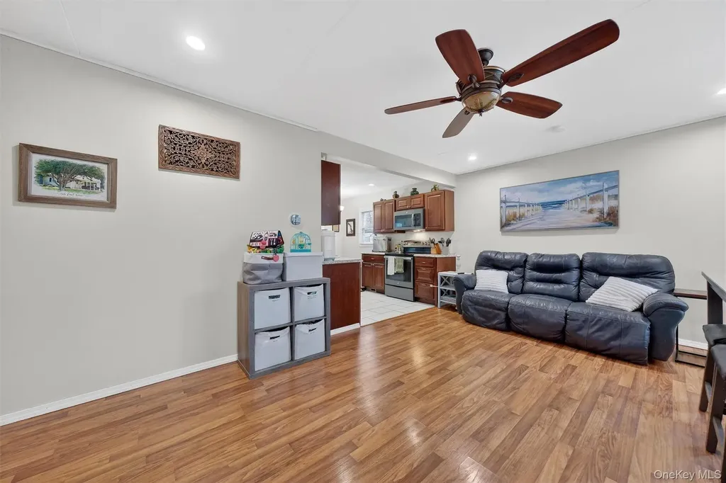 8 Van Wyck Drive Poughkeepsie NY 12601