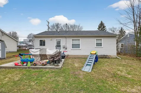 8 Van Wyck Drive Poughkeepsie NY 12601