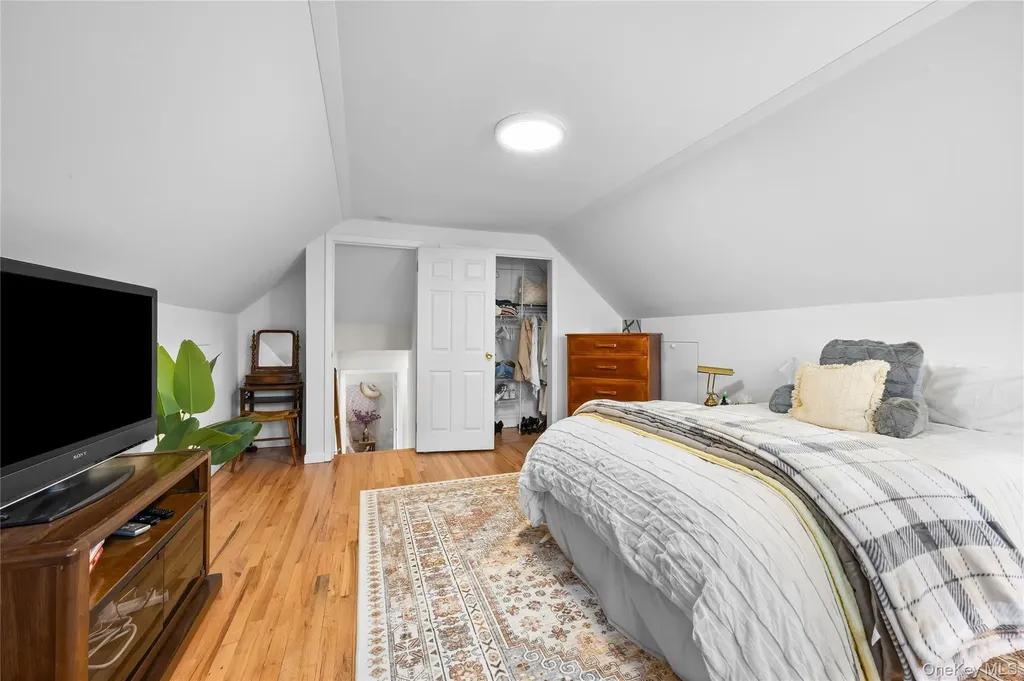 88 Evans Avenue Albertson NY 11507