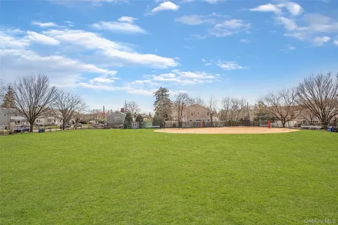 10 Madison Road Scarsdale NY 10583