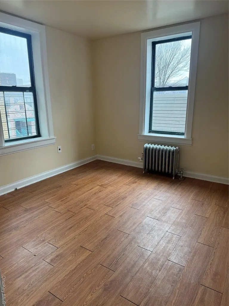 530 E 159th Street Bronx NY 10451