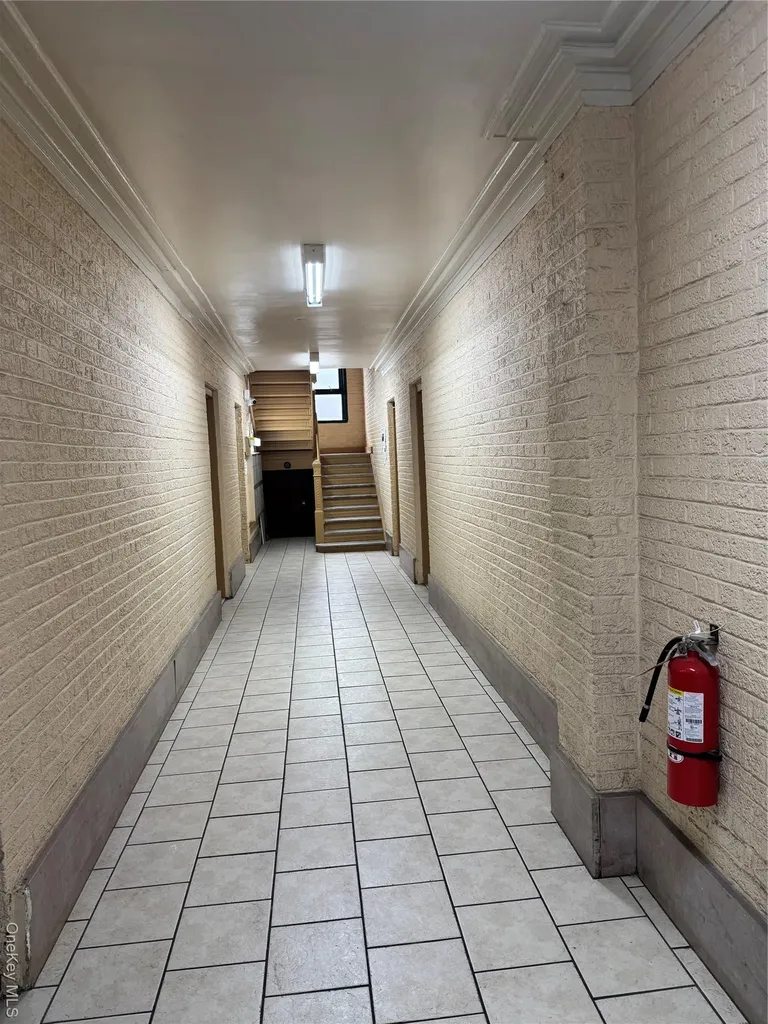 530 E 159th Street Bronx NY 10451
