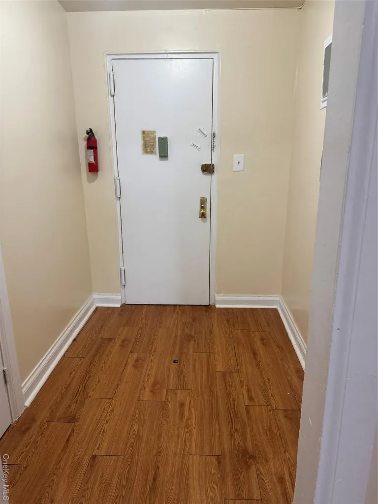 530 E 159th Street Bronx NY 10451