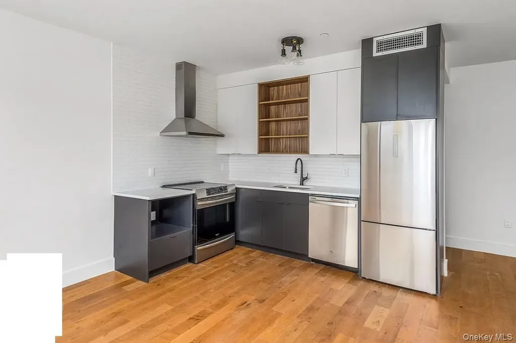 499 Evergreen Avenue Brooklyn NY 11221