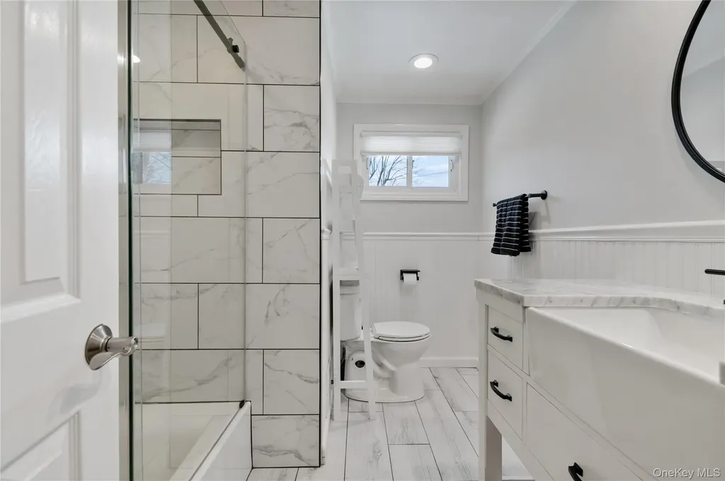 7 Rita Lane Plainview NY 11803