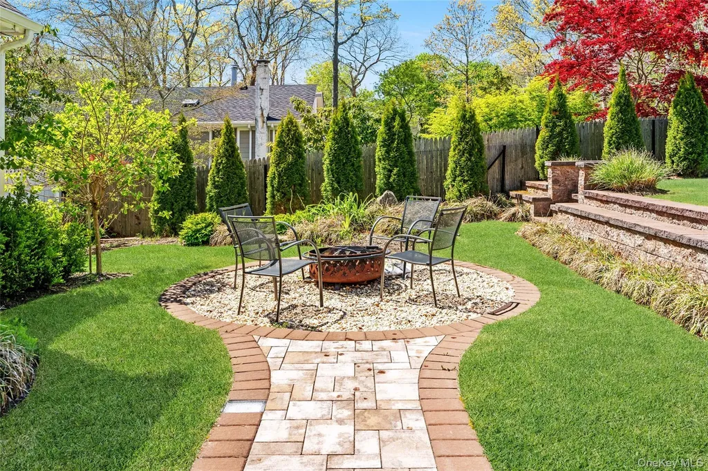 27 Summit Boulevard Westhampton NY 11977