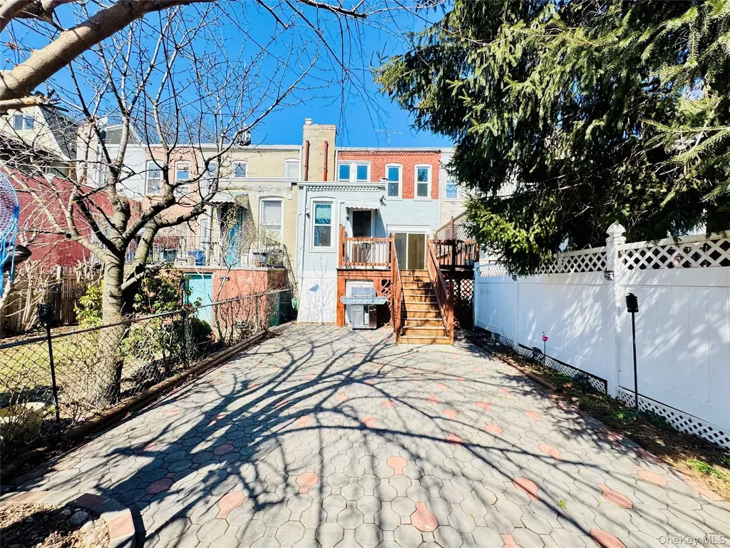 76-18 85th Road Woodhaven NY 11421