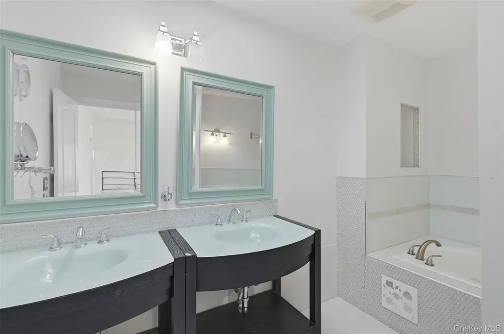 41 S Monsey Road Monsey NY 10952
