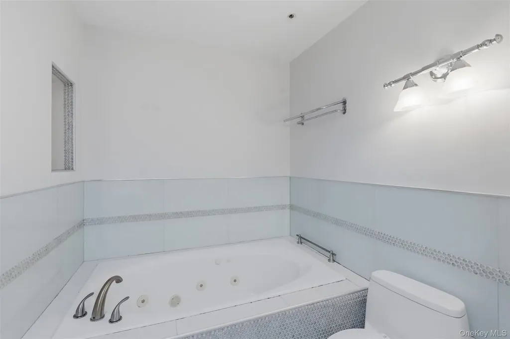 41 S Monsey Road Monsey NY 10952