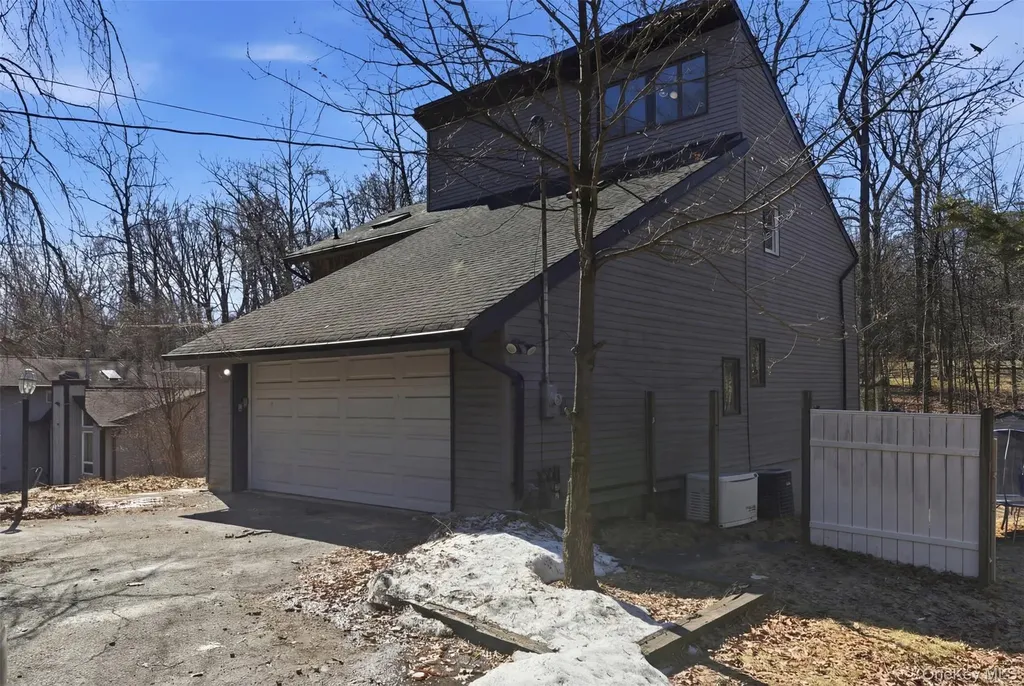 41 S Monsey Road Monsey NY 10952