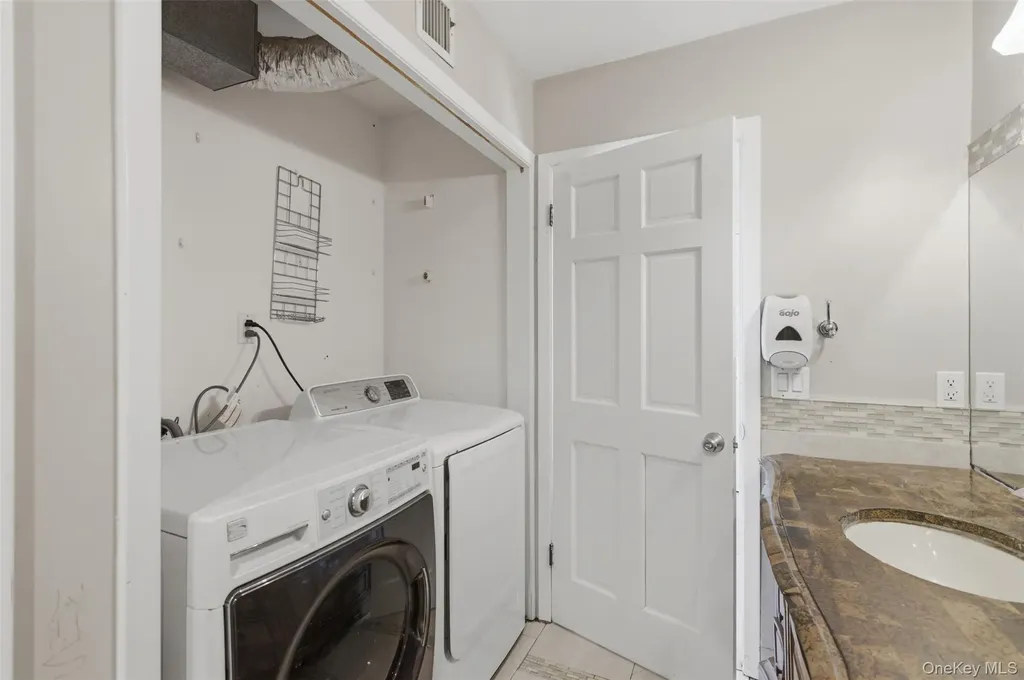 41 S Monsey Road Monsey NY 10952
