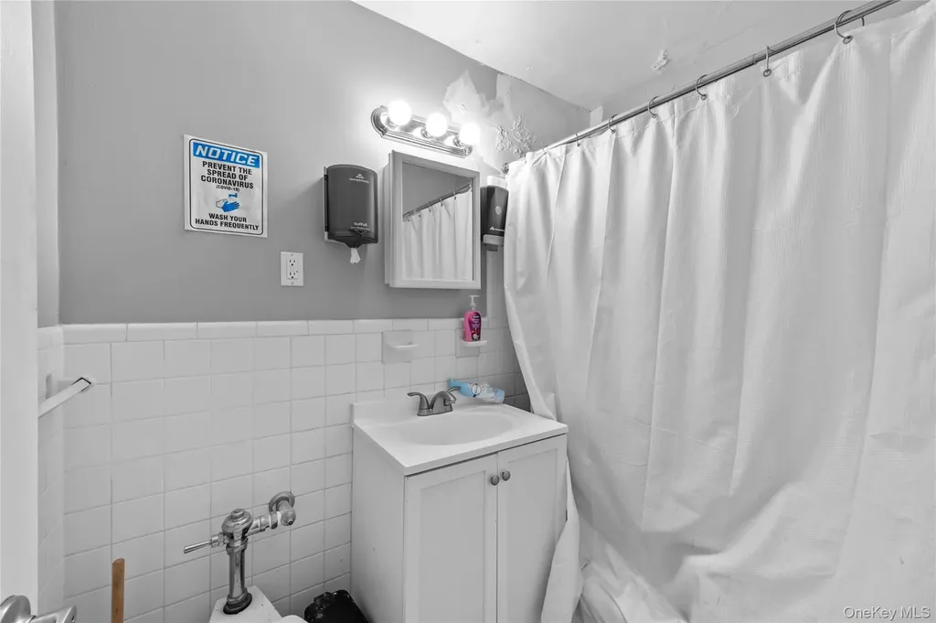 7150 Parsons Boulevard Flushing NY 11367
