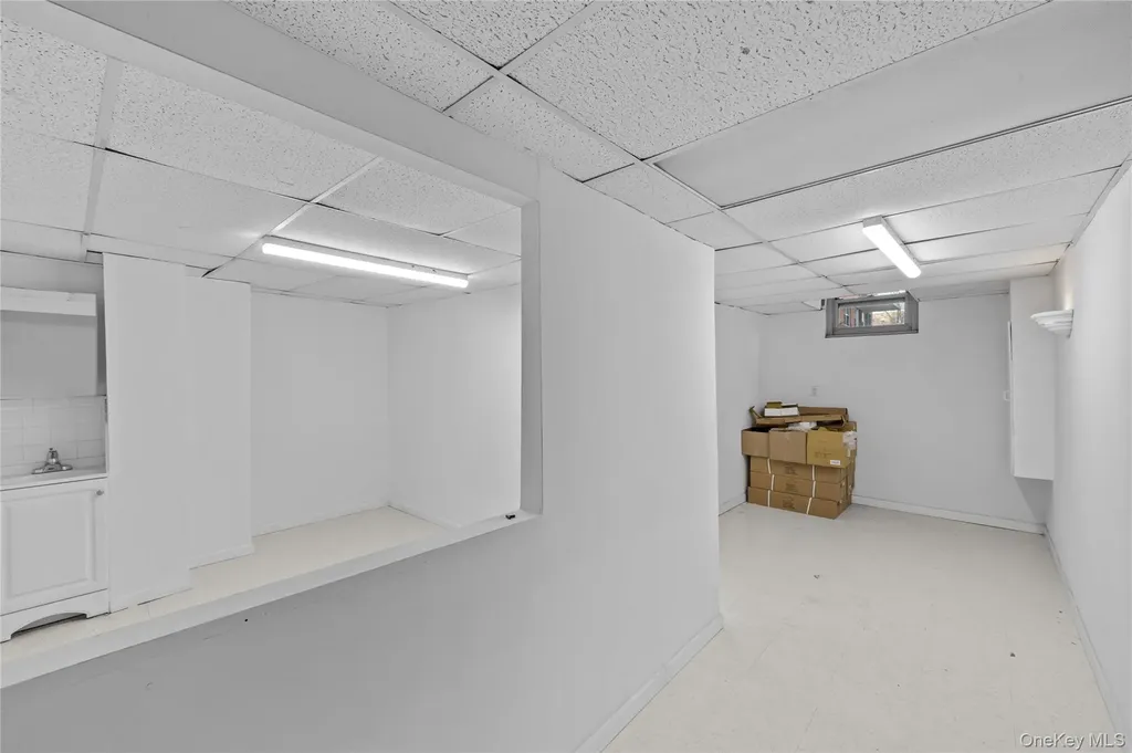 15611 Aguilar Avenue Flushing NY 11367