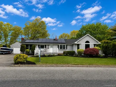 98 Fawn Lane E South Setauket NY 11720