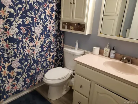 98 Fawn Lane E South Setauket NY 11720