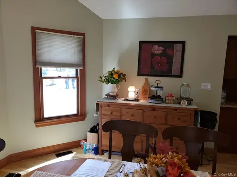 98 Fawn Lane E South Setauket NY 11720
