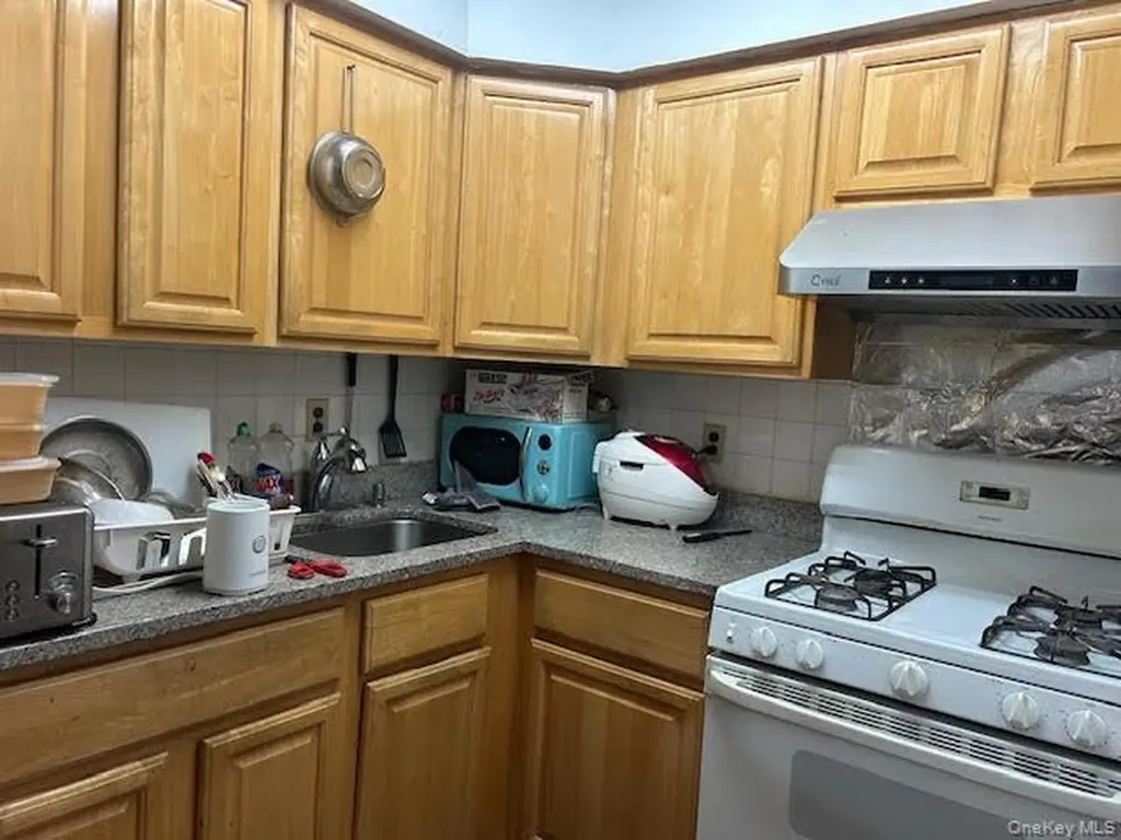 140-40 34th Avenue Flushing NY 11354