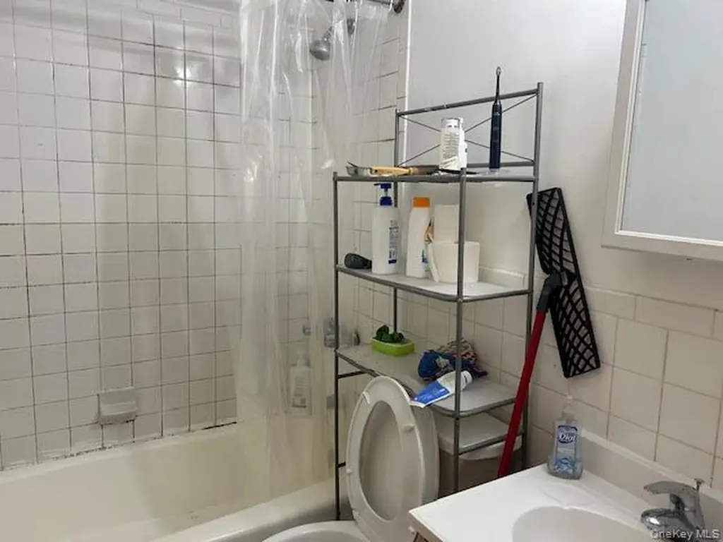 140-40 34th Avenue Flushing NY 11354