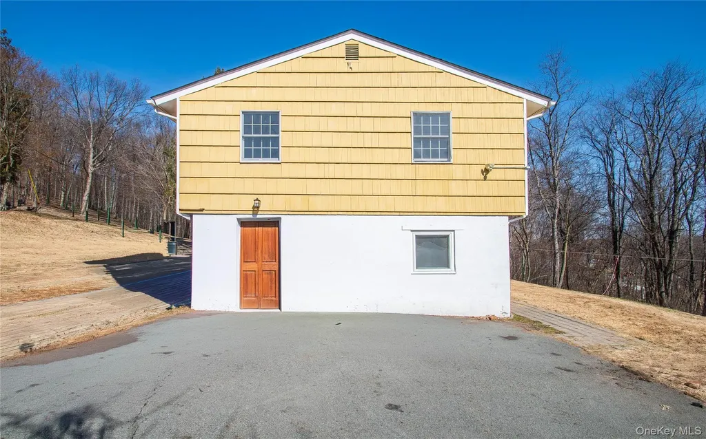 18 Russo Drive Newburgh NY 12550