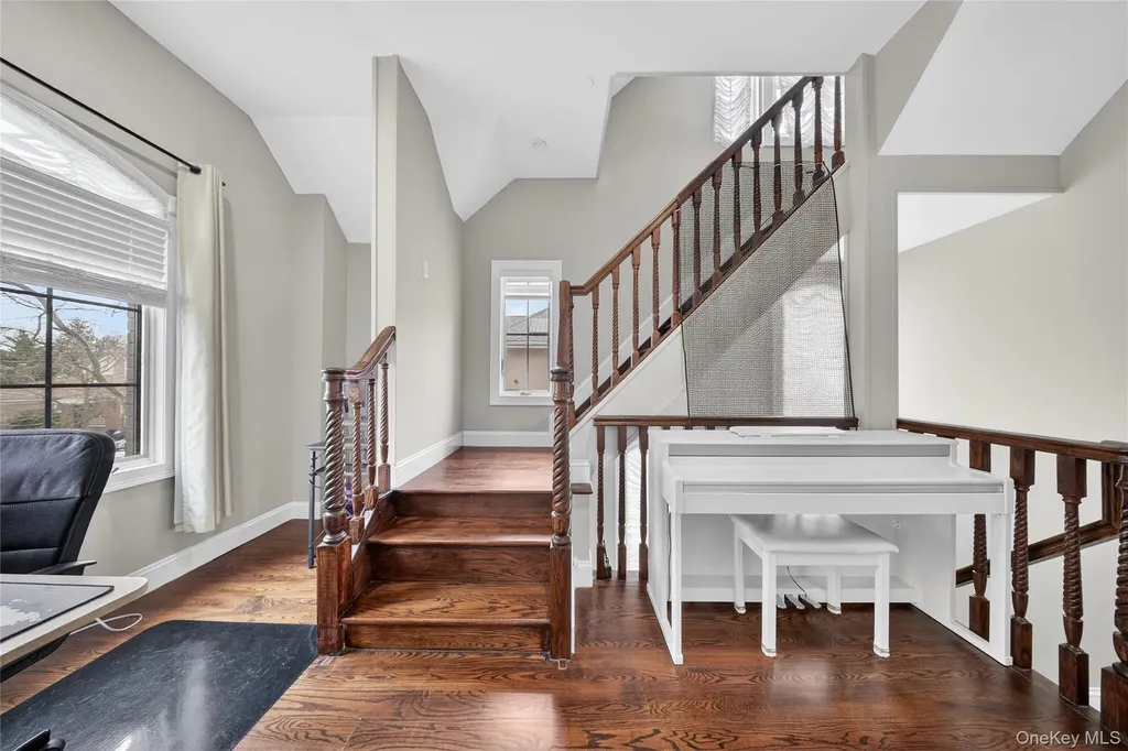 151-23 26th Avenue Flushing NY 11354