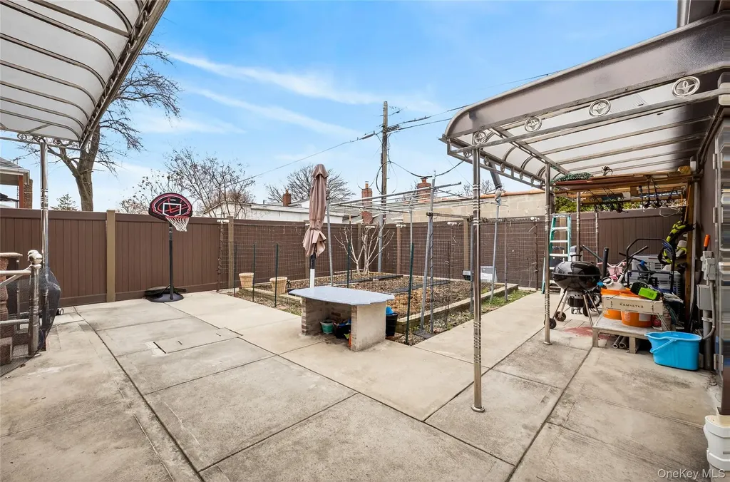 151-23 26th Avenue Flushing NY 11354