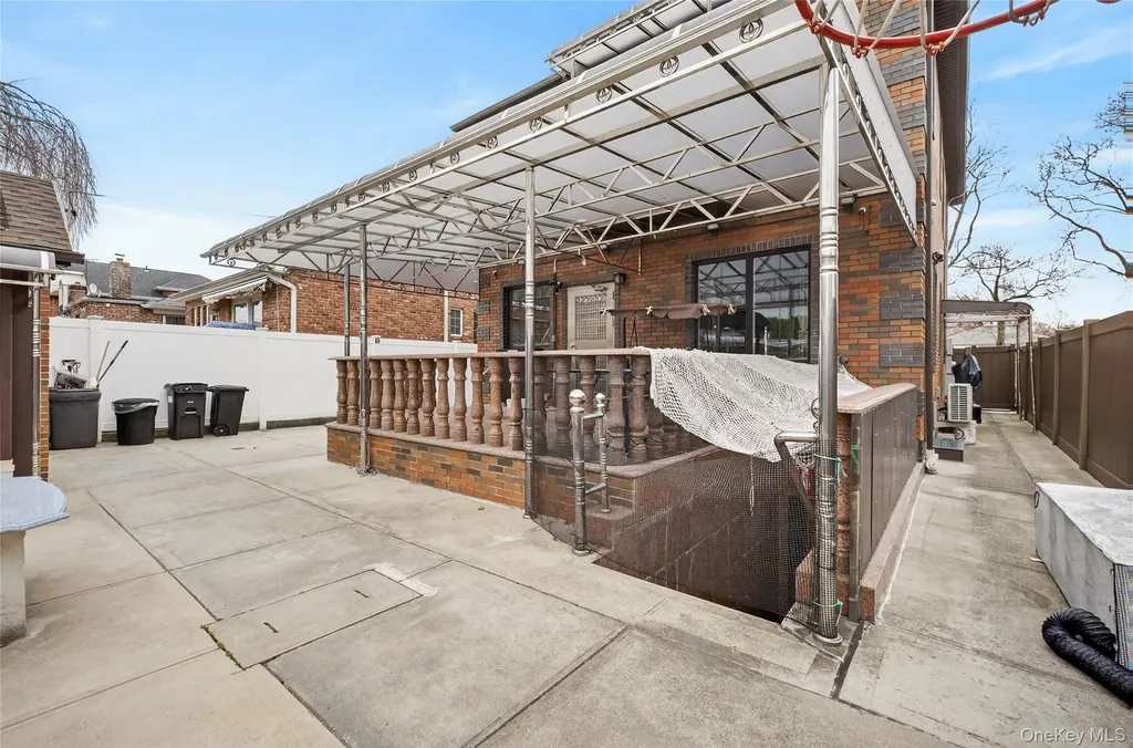 151-23 26th Avenue Flushing NY 11354