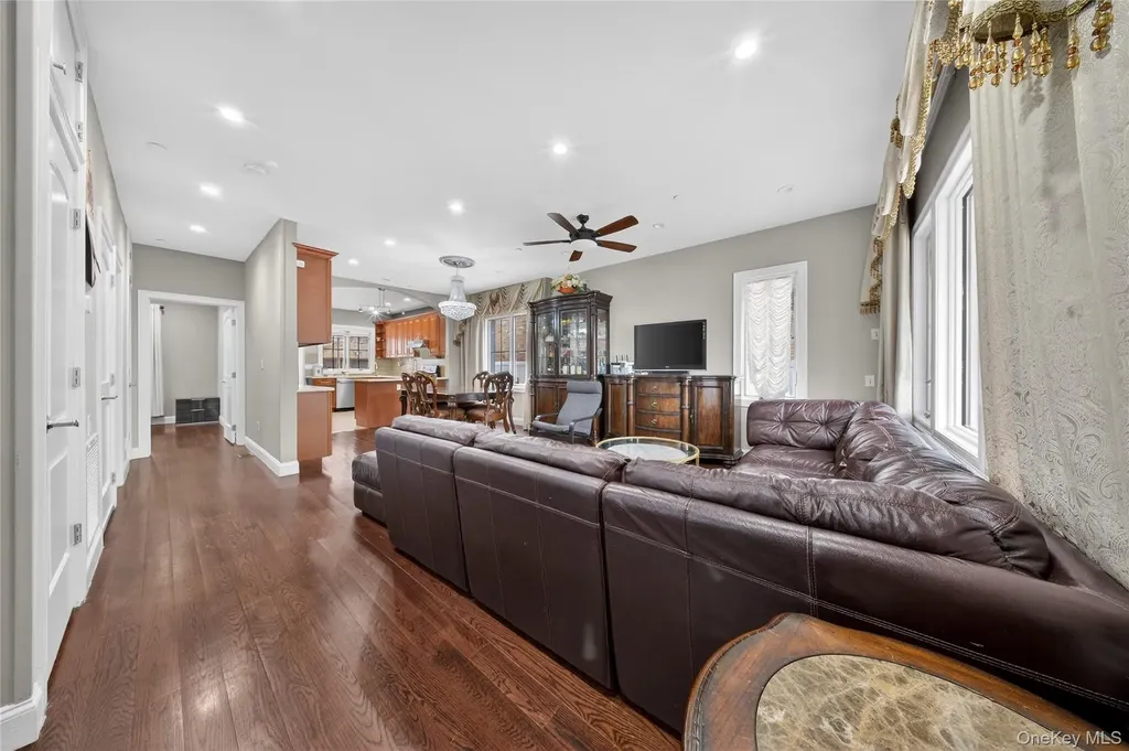 151-23 26th Avenue Flushing NY 11354