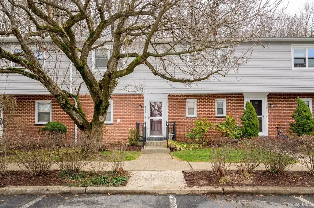 155 Charter Circle Ossining NY 10562