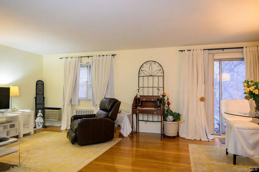 155 Charter Circle Ossining NY 10562