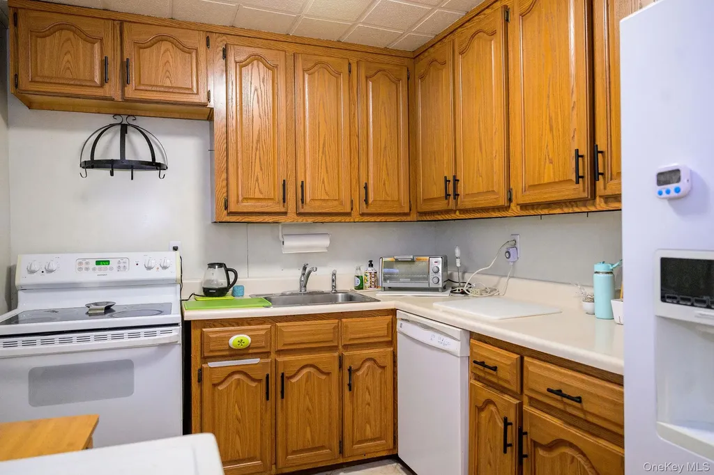 155 Charter Circle Ossining NY 10562