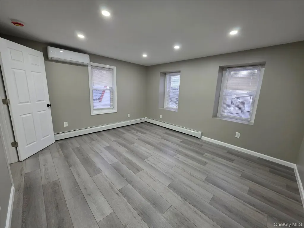 269 Willis Avenue Mineola NY 11501
