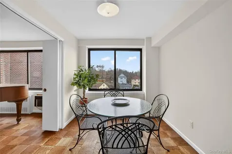 25 Lake Street White Plains NY 10603